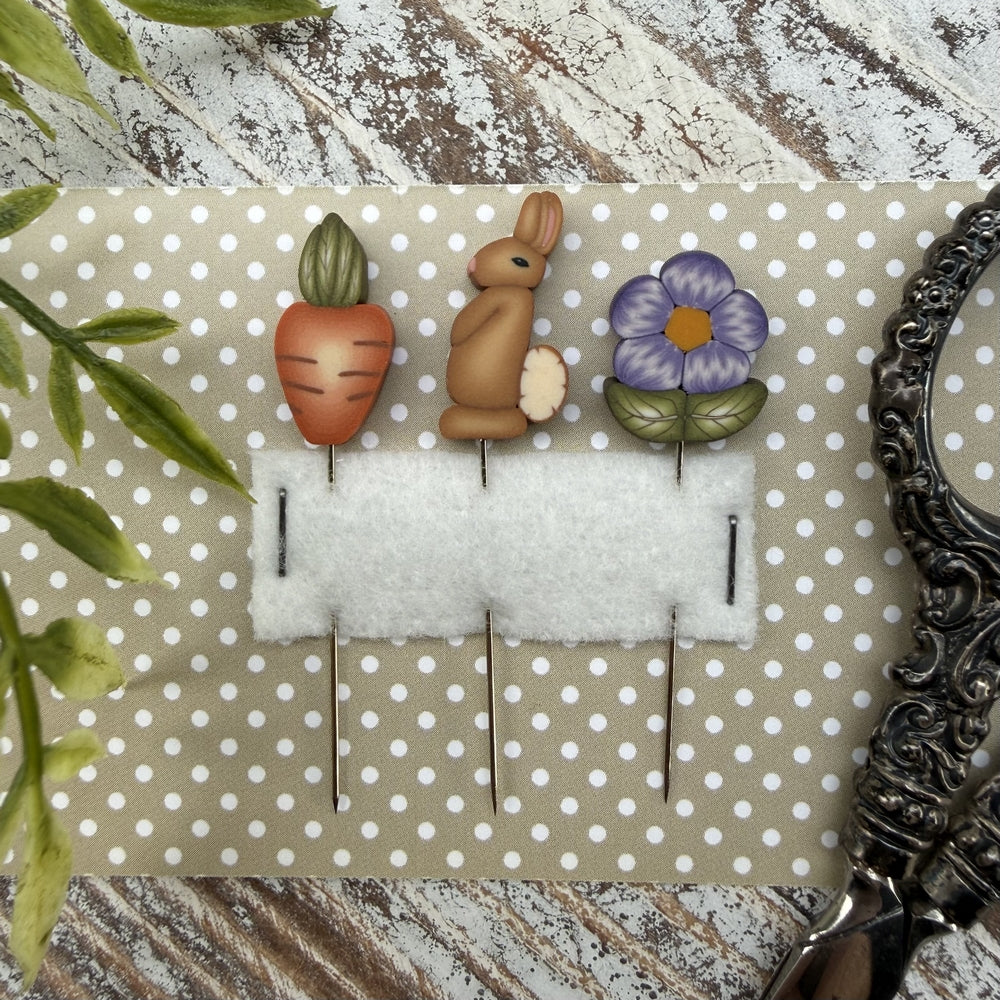 Carrot Party Pin Set