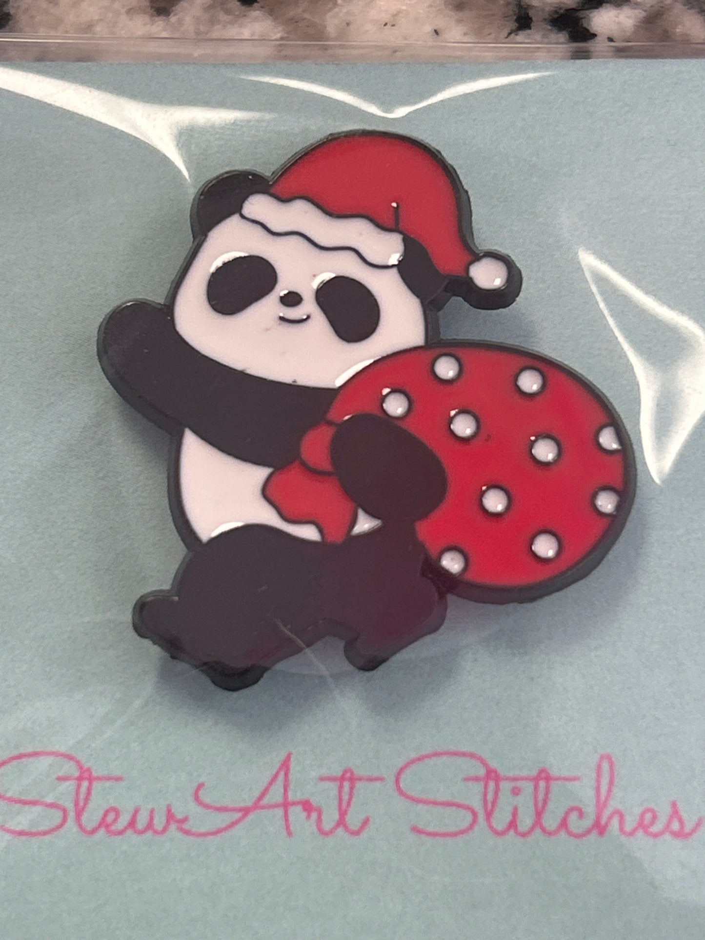 Present Panda Needle Minder
