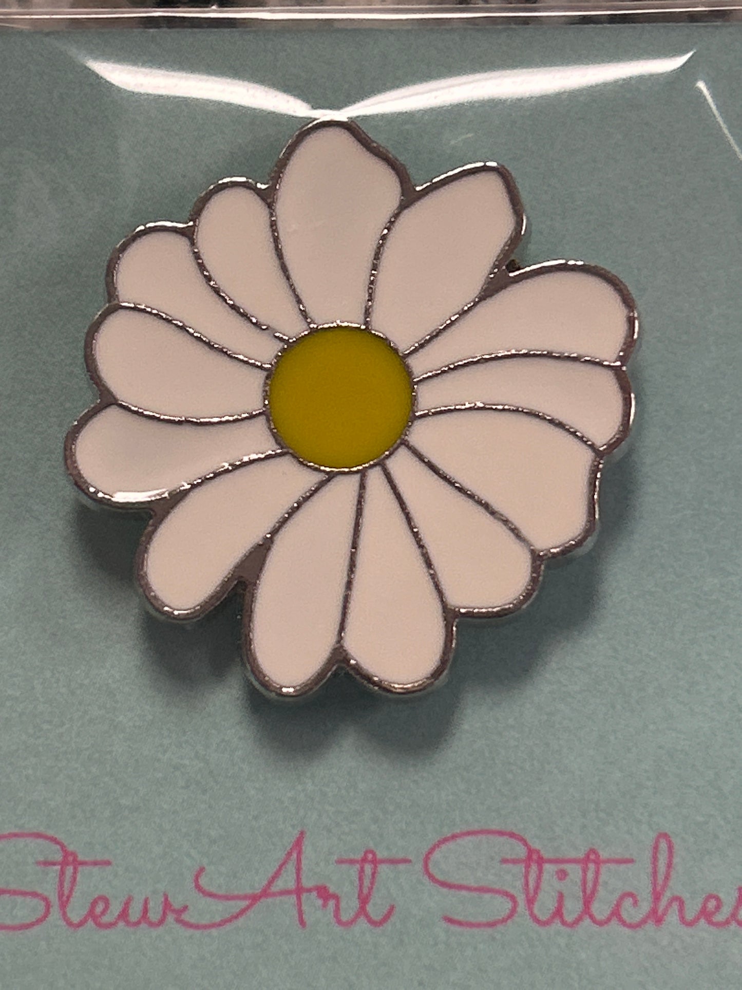Daisy Needle Minder