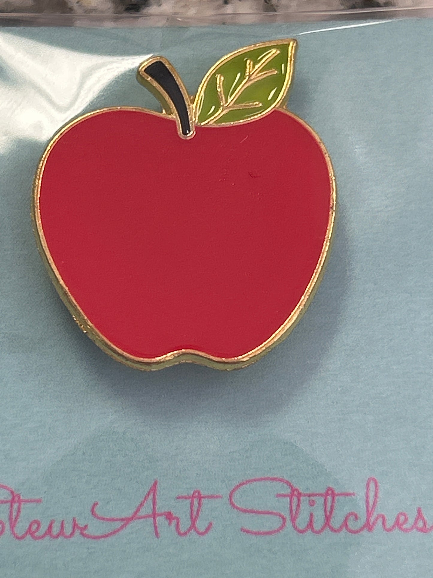 Red Apple Needle Minder