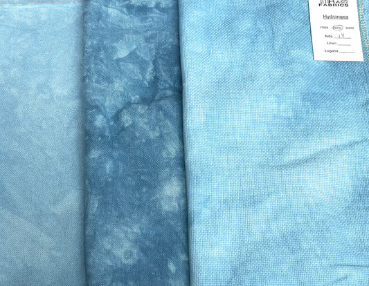 40 Count Hydrangea Linen