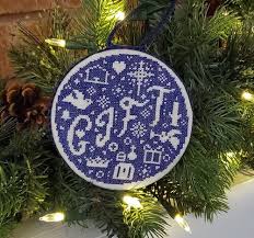 TRUNK SHOW Gift Bauble