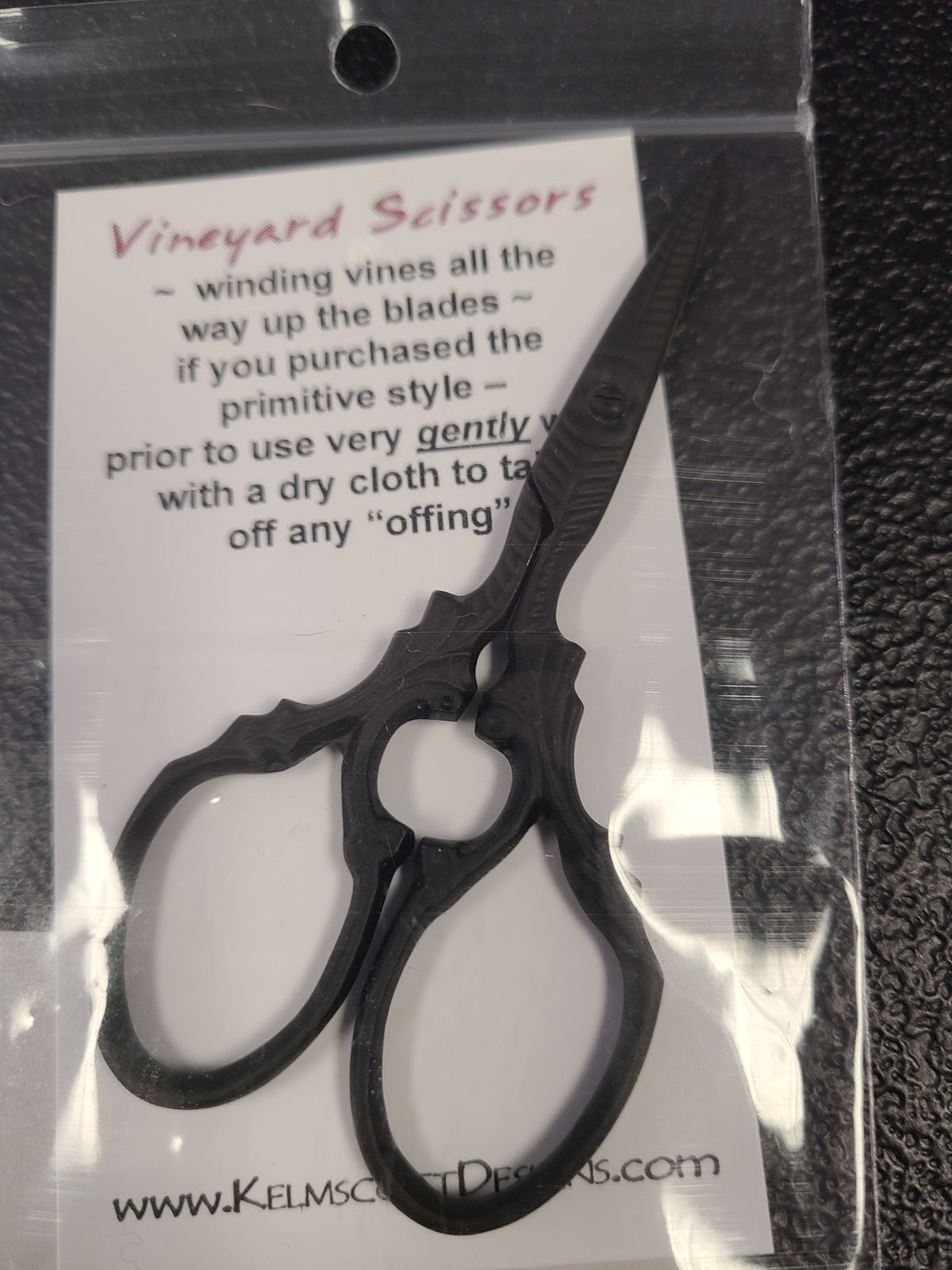Vineyard Scissors - Primitive