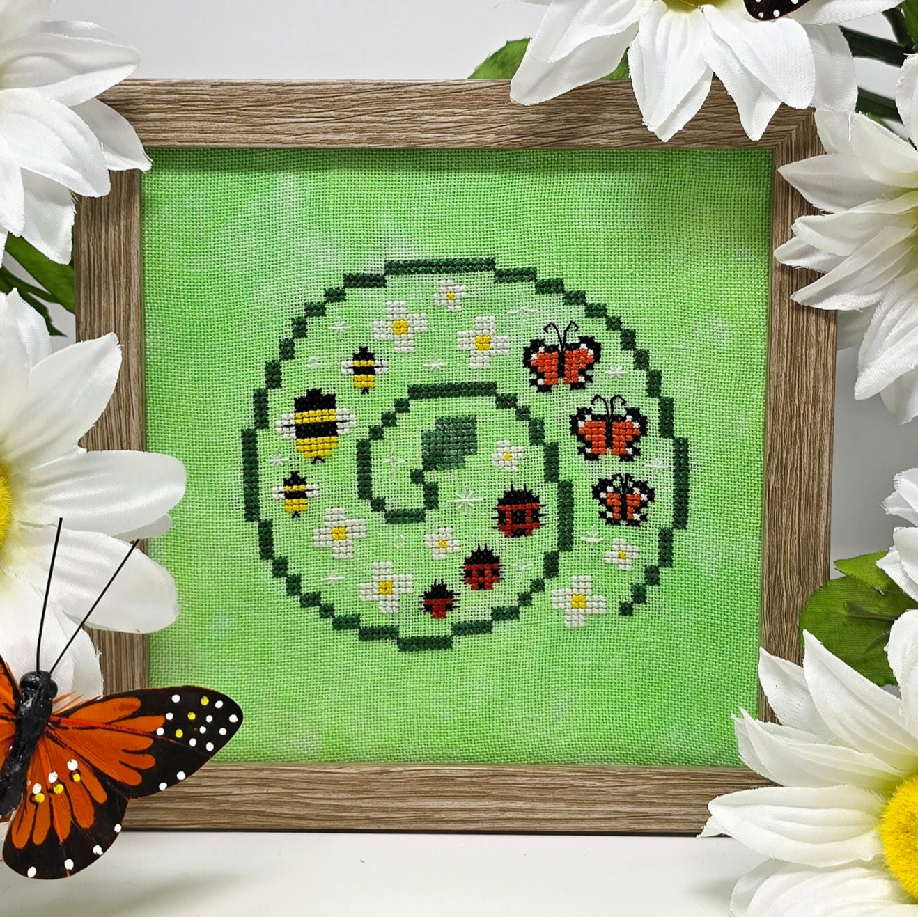 PREORDER Bugs and a Bee on a Vine