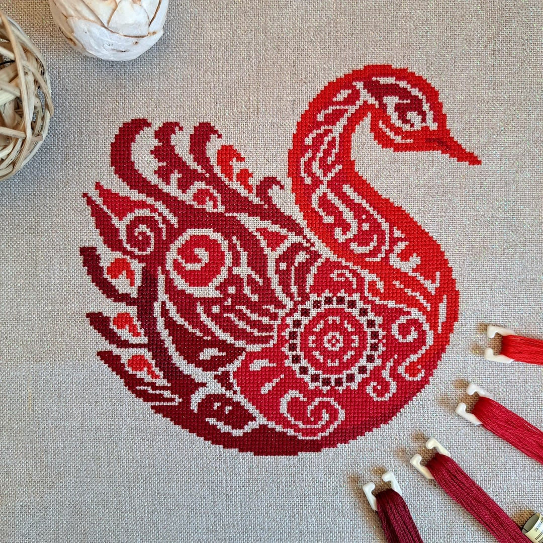PREORDER Swan
