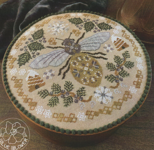 TRUNK SHOW Sleeping Bee