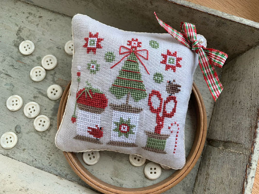 PREORDER Christmas Spools Pinkeep