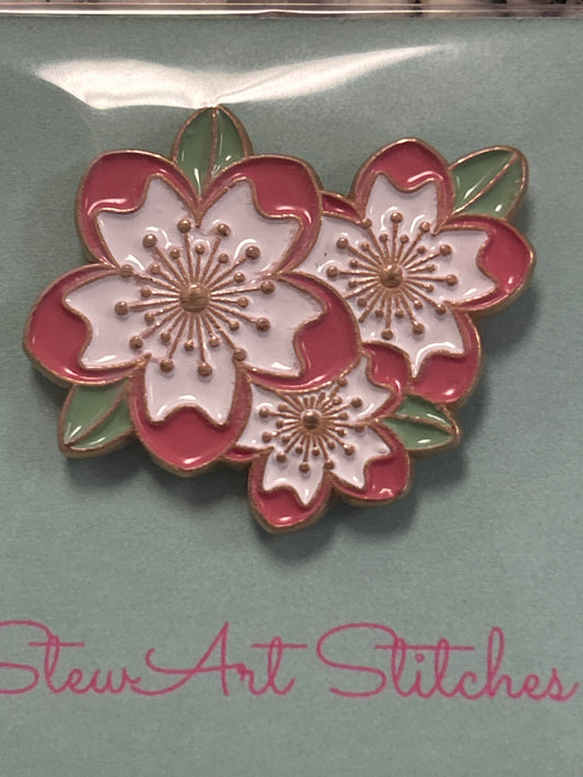 White and Pink Flowers Needle Minder