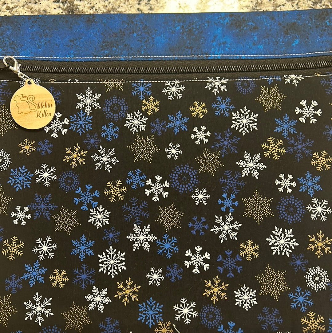 Snowflakes on Black Project Bag