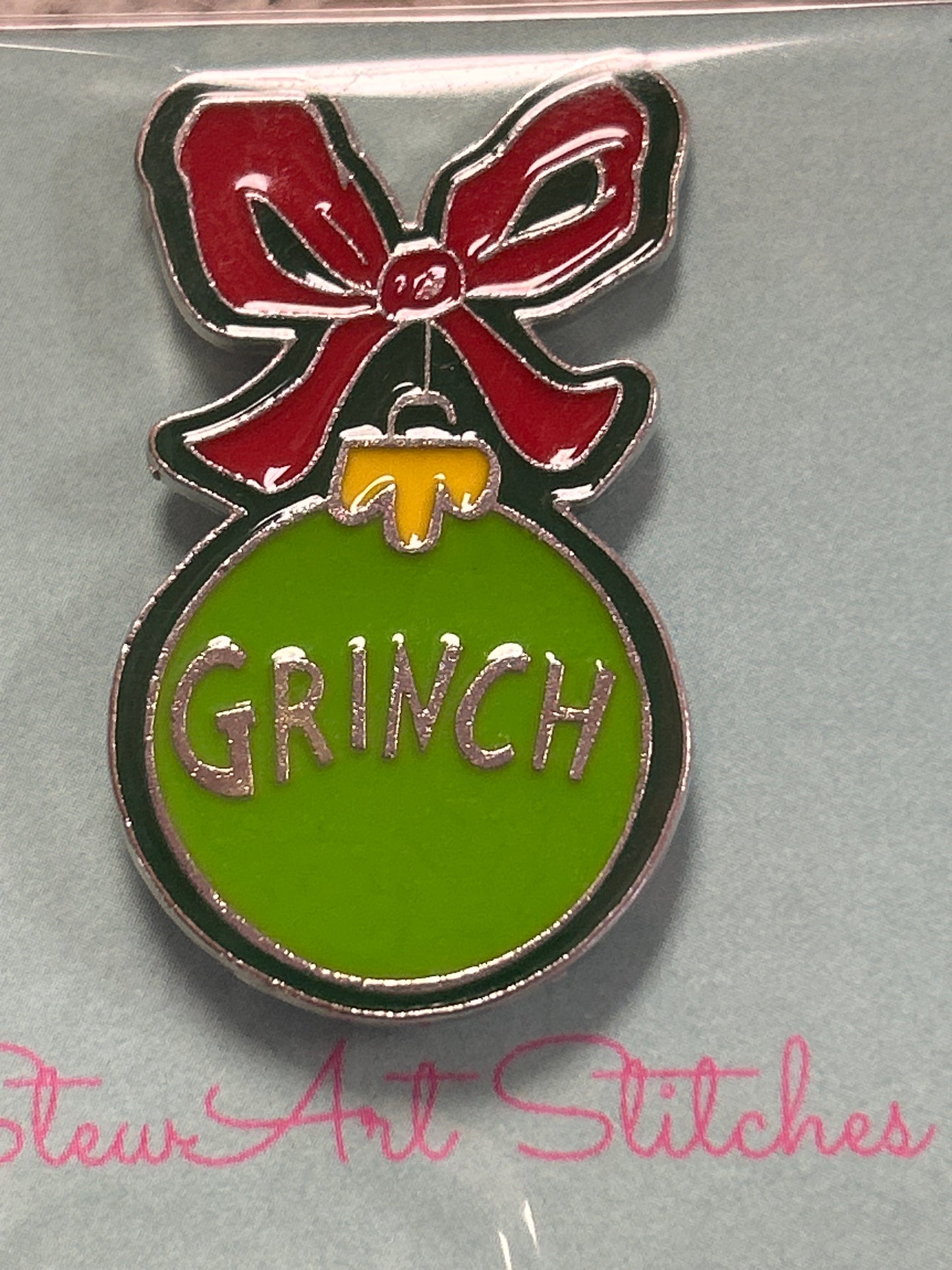 Grinch Needle Minder