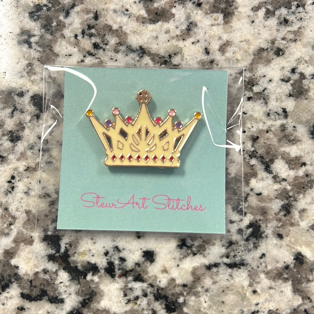 Crown Needle Minder