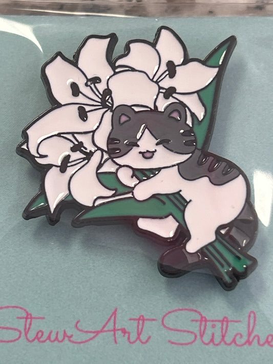 Lily Cat Needle Minder