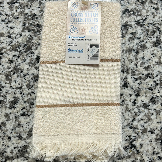 Fingertip Ecru/Tan Trim Towel