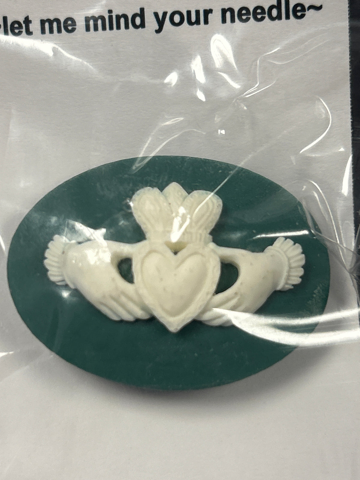 Claddagh Needle Minder
