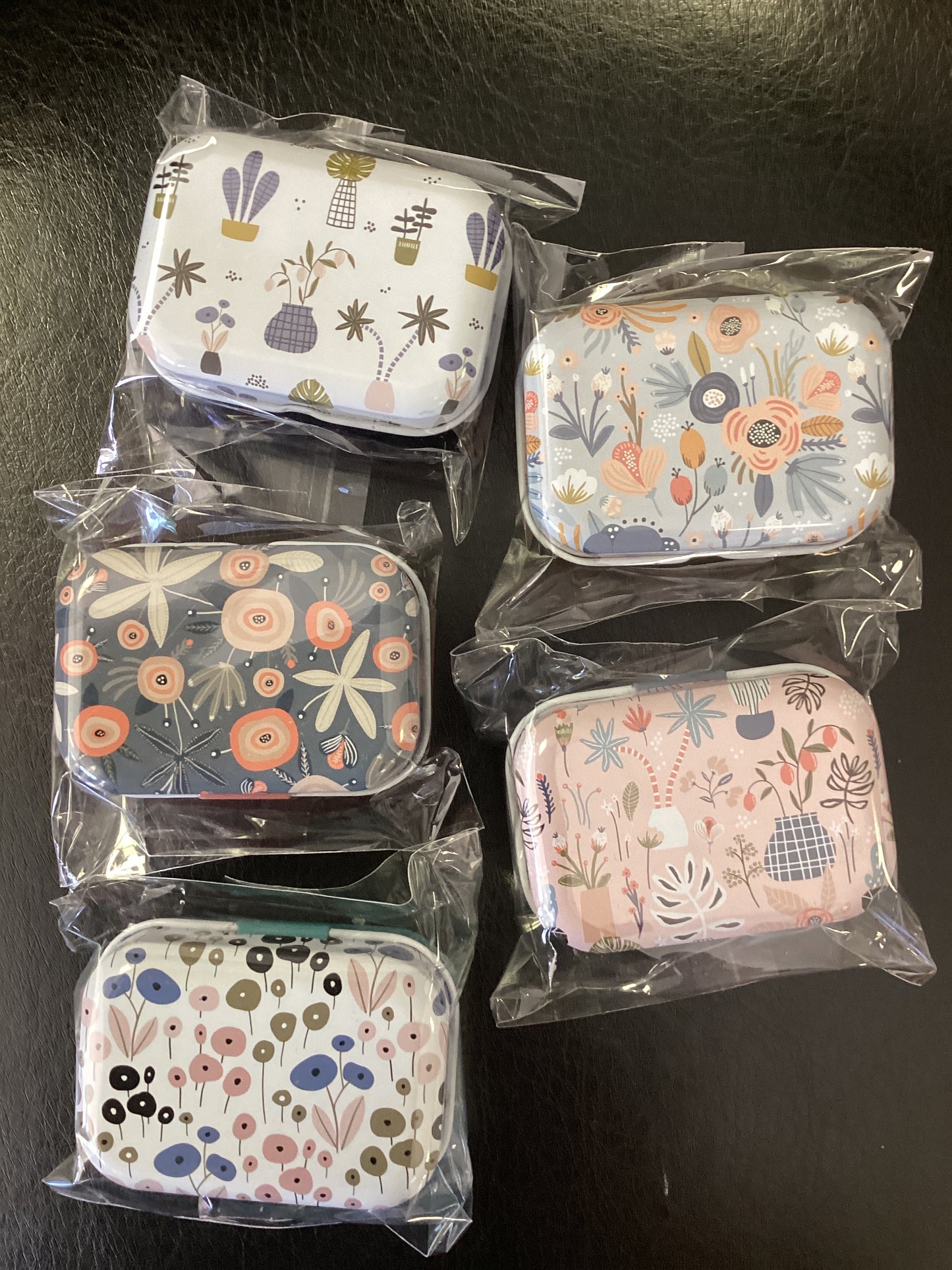 Magnetic Floral Needle Case