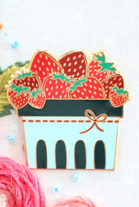 TRUNK SHOW Strawberry Basket Needle Minder