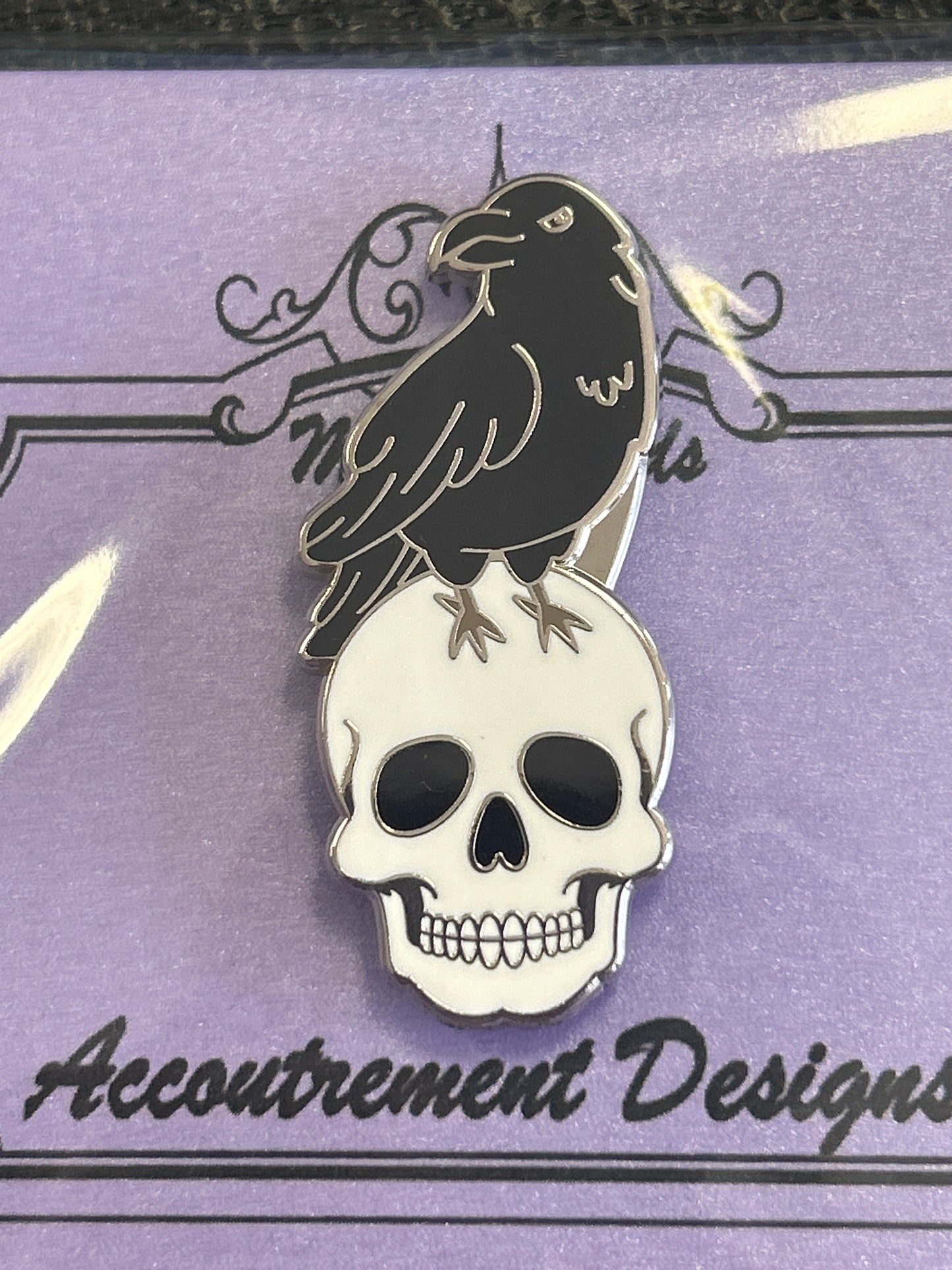 Crow and Skull Needle Minder