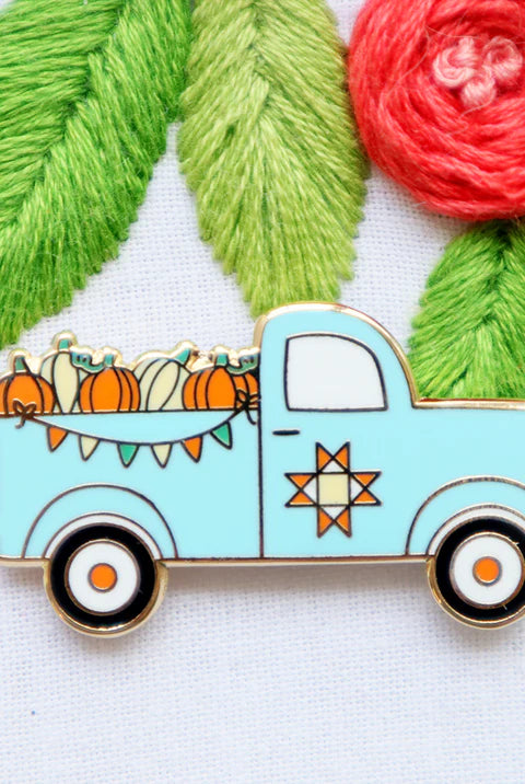 TRUNK SHOW Fall Pumpkin Truck Needle Minder