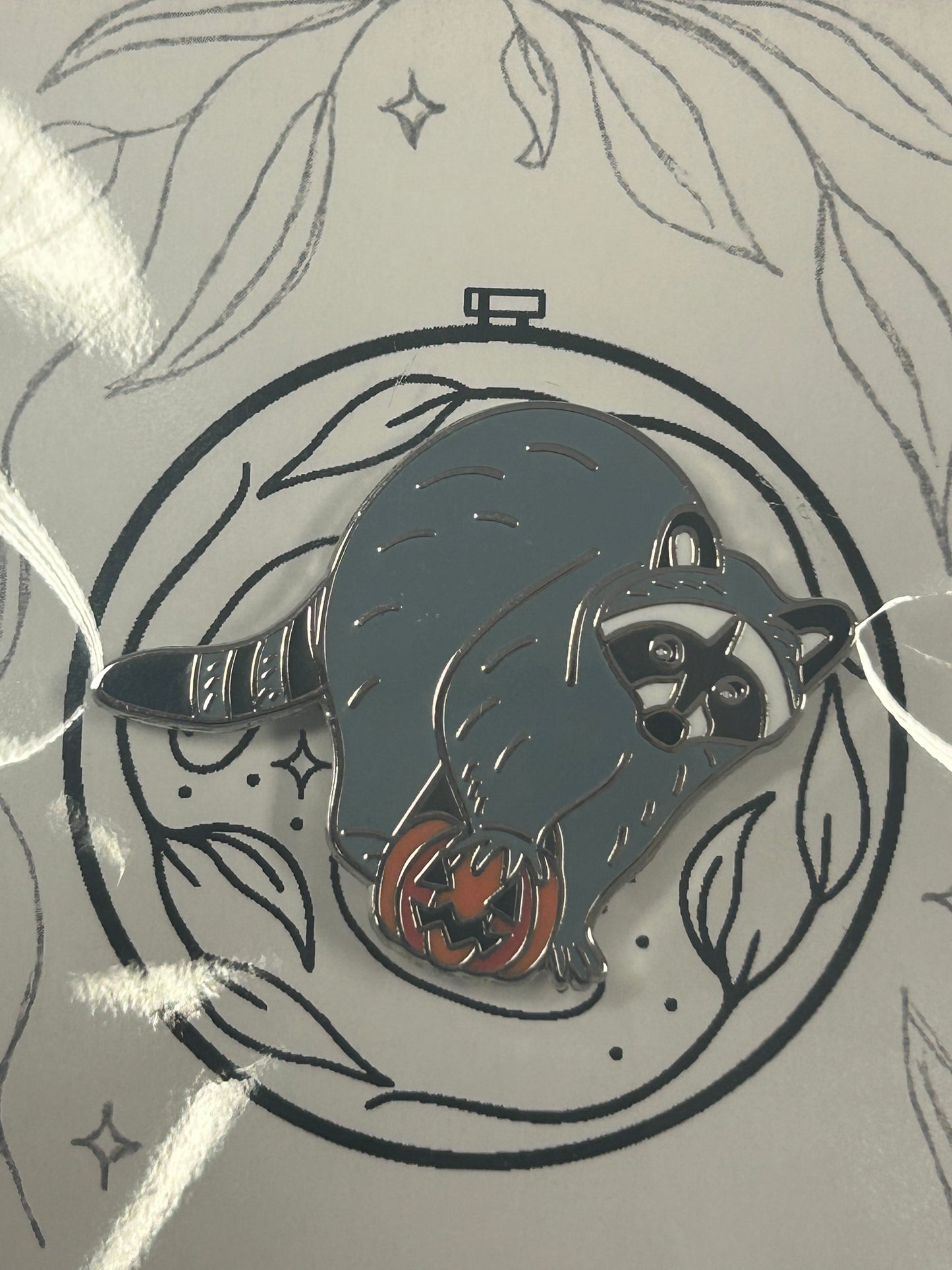 Feral & Spooky Needle Minder