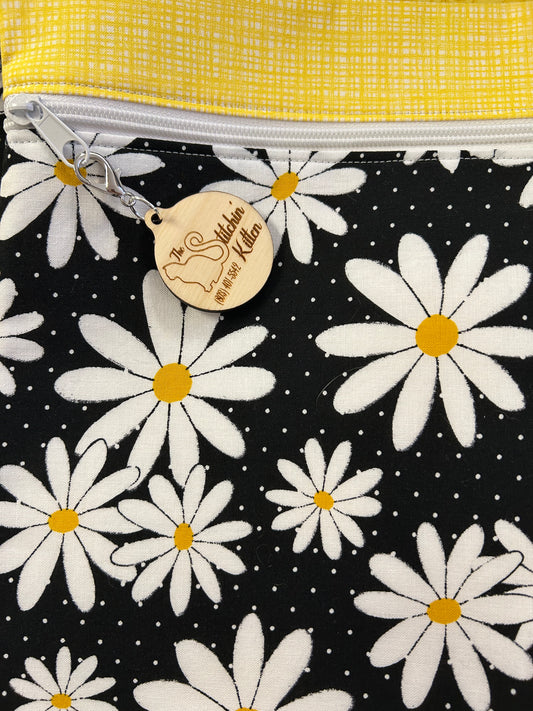 Daisies Project Bag