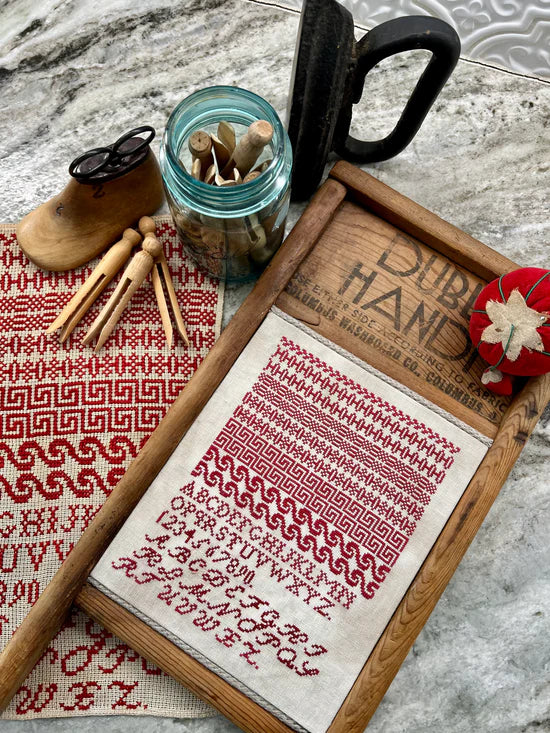 TRUNK SHOW Flea Market Red