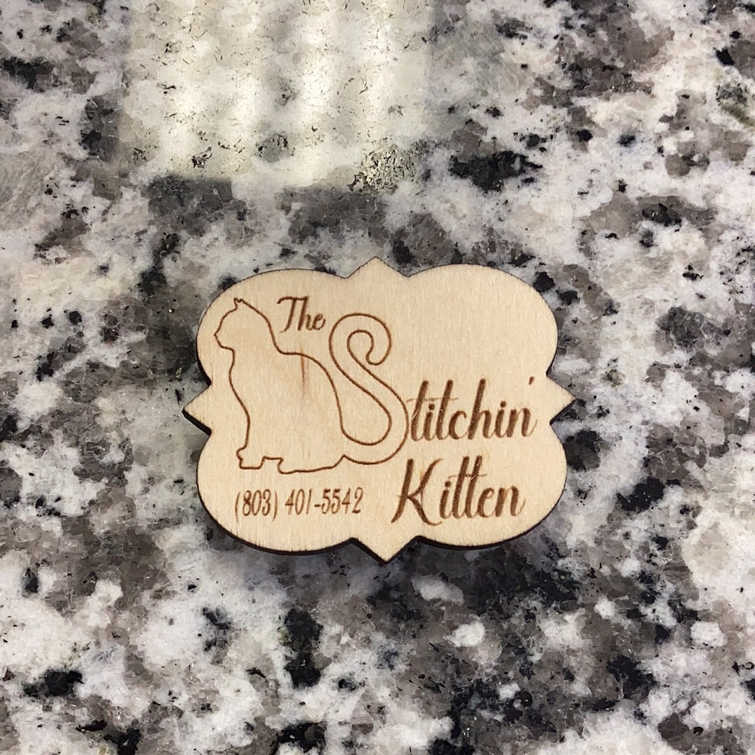 The Stitchin’ Kitten Wooden Needle Minder V1