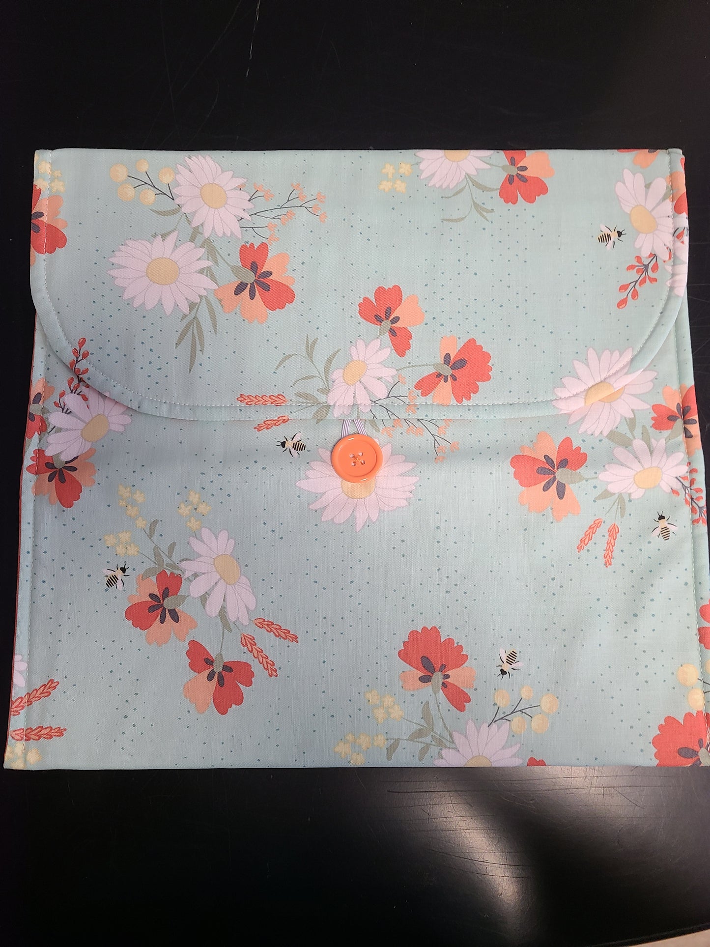 White Daisies on Mint Floral Envelope Project Bag