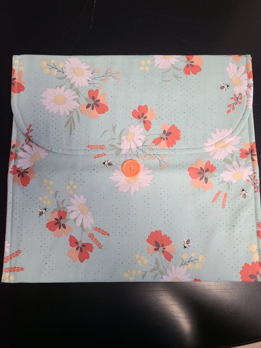 White Daisies on Mint Floral Envelope Project Bag