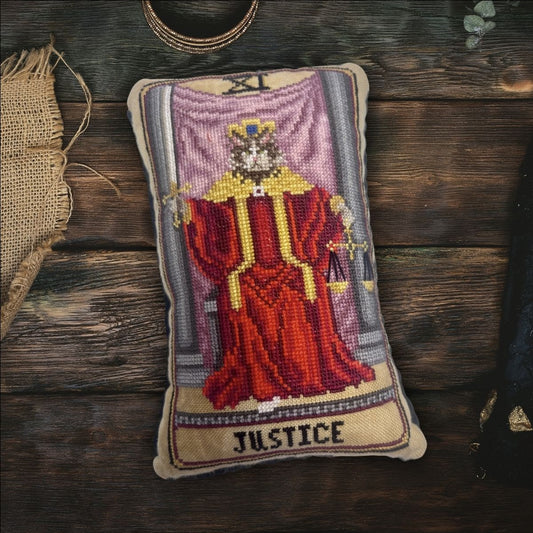 Cat Tarot XI - Justice